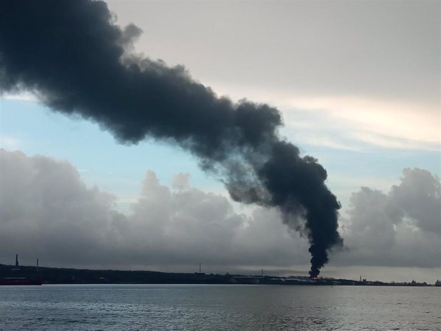 Incendio en depósitos de combustible en Matanzas, Cuba