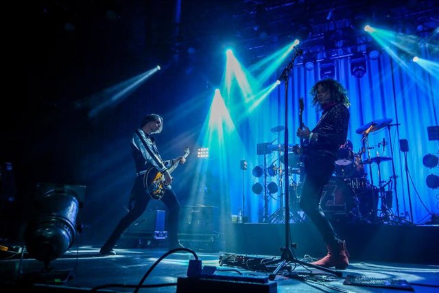 Archivo - Álvaro Tormo (guitarrista) y Ovidi Tormo (vocalista y guitarrista) de la banda de rock and roll, Los Zigarros durante su concierto, en la sala La Riviera.