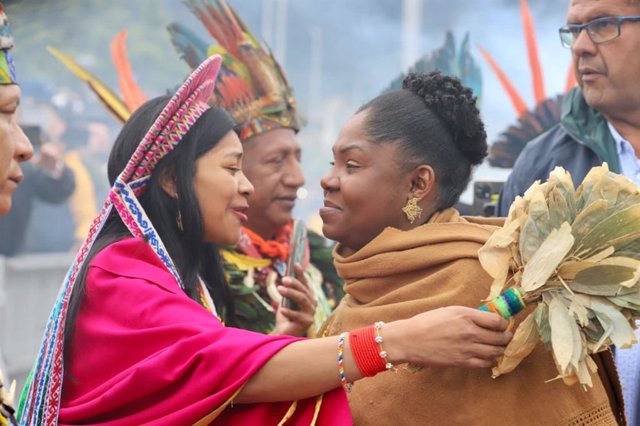 Toma simbólica de posesión de Gustavo Petro y Francia Márquez ante los pueblos indígenas de Colombia