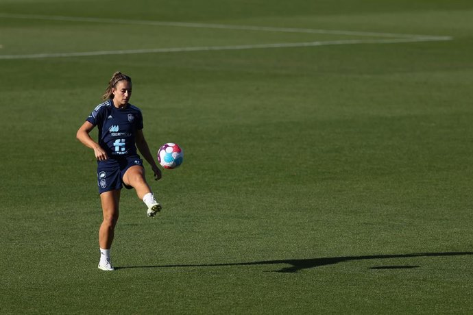 Archivo - Alexia Putellas in action during the training session of Spain Women Team at Ciudad del Futbol on June 22, 2022, in Las Rozas, Madrid, Spain.