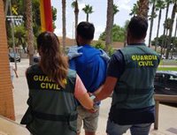 Dos detenidos acusados de agredir a un joven durante las fiestas de Guadassuar