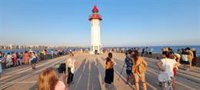 Las últimas plazas para ver el 'Atardecer en el Faro' del Puerto de Almería se agotan en menos de dos horas