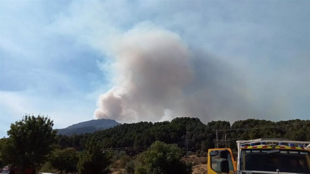 Incendio en Santa Cruz del Valle (Ávila).