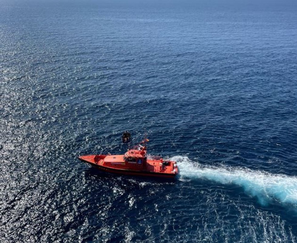 Archivo - Interceptada una patera con 13 personas a bordo cerca de la costa de Calpe