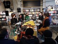 La librería Caótica de Sevilla cosecha un "70 por ciento" de los fondos necesarios para salvar su proyecto