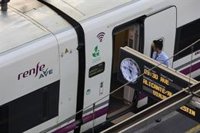 Renfe suspende 22 circulaciones de AVE por el robo de cables en la línea entre Madrid y Barcelona