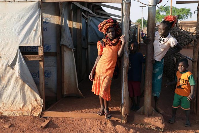 Archivo - Niños desplazados en Sudán del Sur