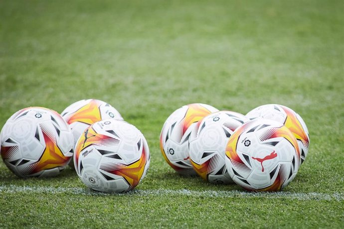 Archivo - Balones de LaLiga para la temporada 2021-2022. 