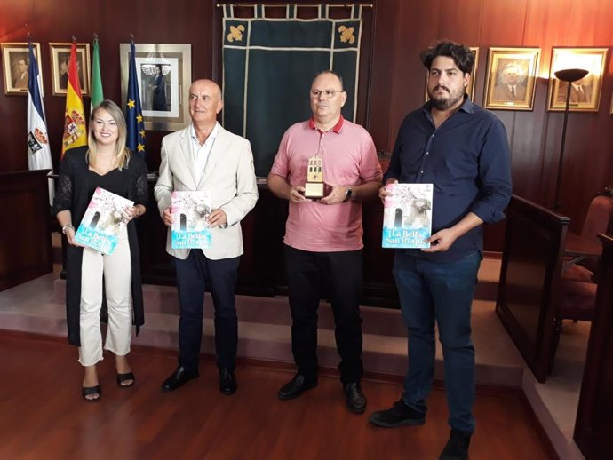 El Ayuntamiento de Lepe presenta la revista anunciadora de las Fiestas Patronales de La Bella y San Roque.