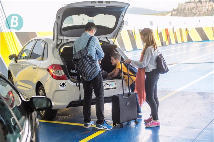 Los coches de OK Mobility embarcan gratis con Baleria