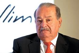 Archivo -    La gigante América Móvil, del magnate Carlos Slim, comenzó a ceder control en el sector de telecomunicaciones en México y podría ser la clave para una mayor competencia en la televisión, otra industria altamente saturada en el país, dijo el