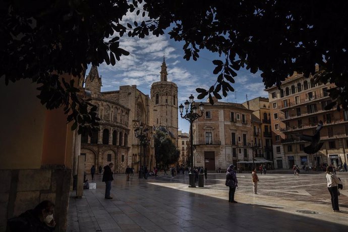 Archivo - Vista de la Torre del Miguelete