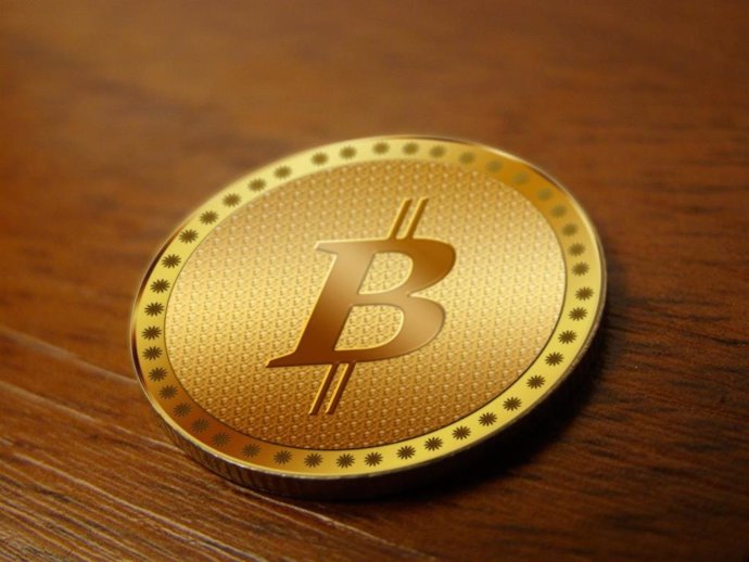 Archivo - Imagen de archivo del logo de Bitcoin.