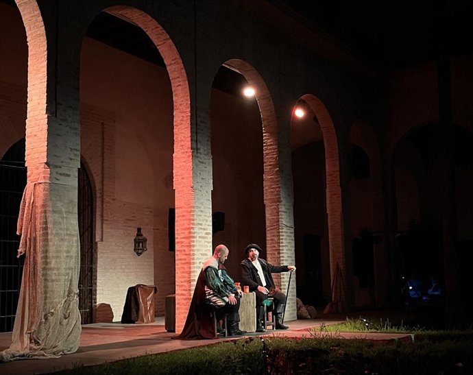 Actuación de Noches de Verano en el Palacio de los Marqueses de la Algaba