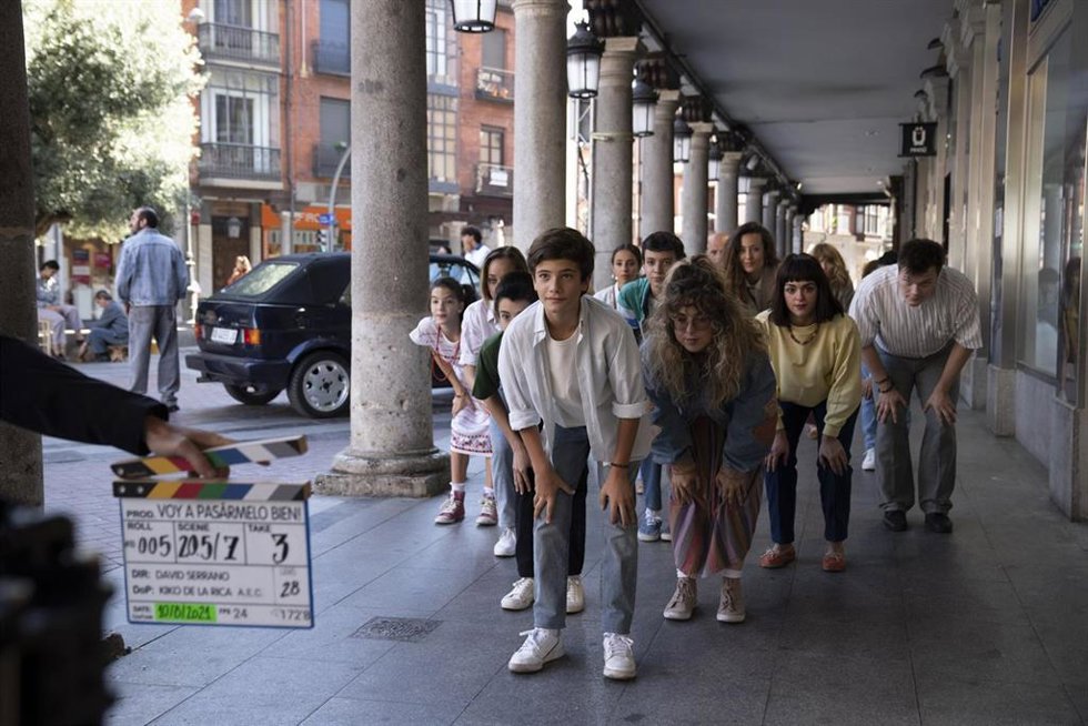 Archivo - Rodaje en la plaza Fuente Dorada de Valladolid de una de las escenas del musical 'Voy a pasármelo bien', que se estrena este viernes en salas de cine.