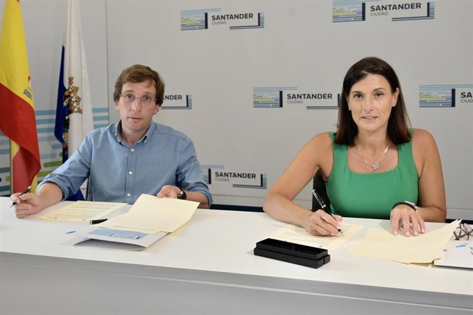 José Luis Martínez-Almeida y Gema Igual firman un protocolo de colaboración en materia de turismo