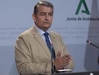 Andalucía estudiará estos tres meses si recurre el decreto energético y busca superar el 7% de ahorro