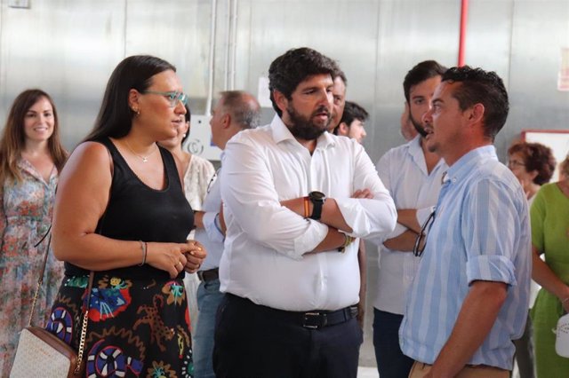 El presidente de la Comunidad, Fernando López Miras una visita realizada a la Cofradía de Pescadores de Águilas