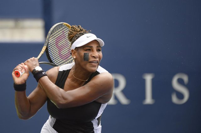 Serena Williams, durant el seu partit contra Nuria Párrizas al Canadà