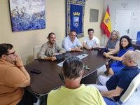 Parlamentarios del PP destacan la gestión "brillante y comprometida" del alcalde de Almuñécar (Granada)