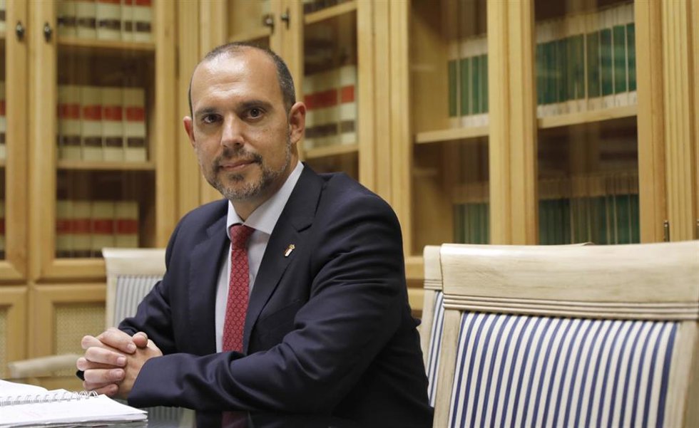 Archivo - El presidente de las Cortes, Pablo Bellido.
