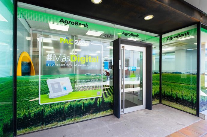 Archivo - Una oficina d'AgroBank