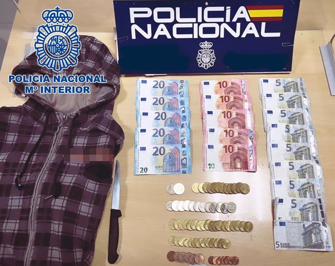 Material y dinero incautado por Policía Nacional