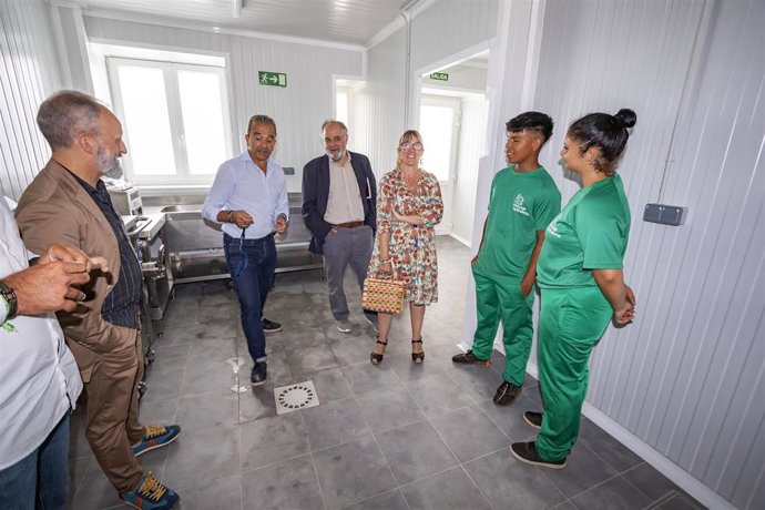 La consejera de Empleo y Políticas Sociales, Eugenia Gómez de Diego, visita las instalaciones de la Fundación Cuin y de su empresa de inserción Incluye Cantabria