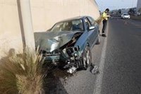 Herido un conductor al colisionar su vehículo con una farola en Cabezo Cortado, Murcia