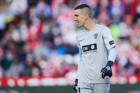 Edgar Badía amplía su contrato con el Elche hasta 2025