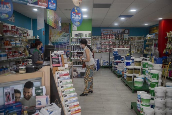 Archivo - Imagen de archivo de un comercio  