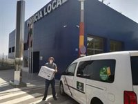 El Ayuntamiento de Jaén entrega otras 2.000 mascarillas a los taxis para los clientes que las requieran