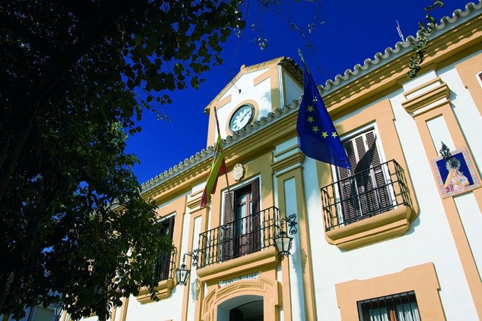 Archivo - Sevilla.-Coronavirus.-Guillena abre plazo solicitud ayudas a comercios afectados por cierre obligatorio en estado alarma