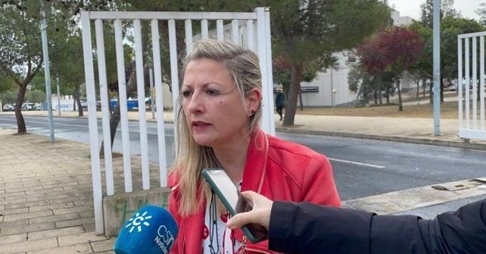 La secretaria de Política Municipal del PSOE de Huelva y alcaldesa de Cala, Maite Rodríguez.