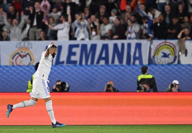 Karim Benzema celebra el 2-0 en la final de la Supercopa de Europa