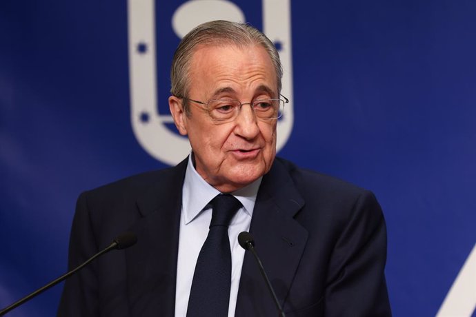Archivo - Florentino Perez, President of Real Madrid, attends during the reception ceremony for Real Madrid Baloncesto at the Madrid City Hall as champions of the ACB Endesa League at Palacio Cibeles on June 20, 2022, in Madrid, Spain.