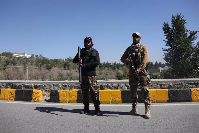 Miembros armados de los talibán en Afganistán