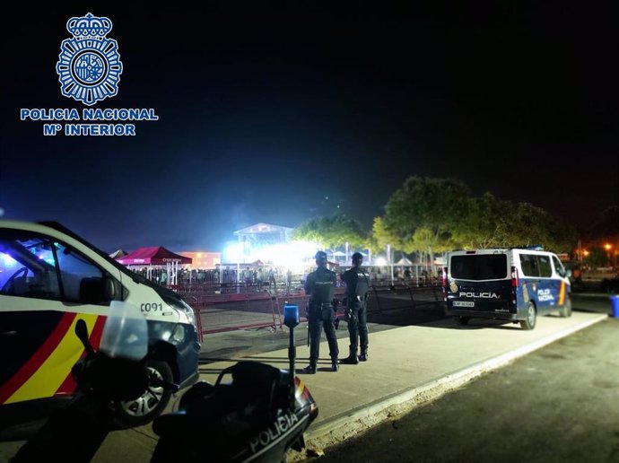 Despliegue policial en el festival 'Puro Latino' en El Puerto de Santa María (Cádiz)