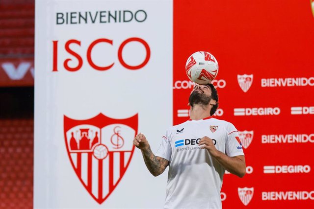 Isco Alarcón durante su presentación como nuevo jugador del Sevilla