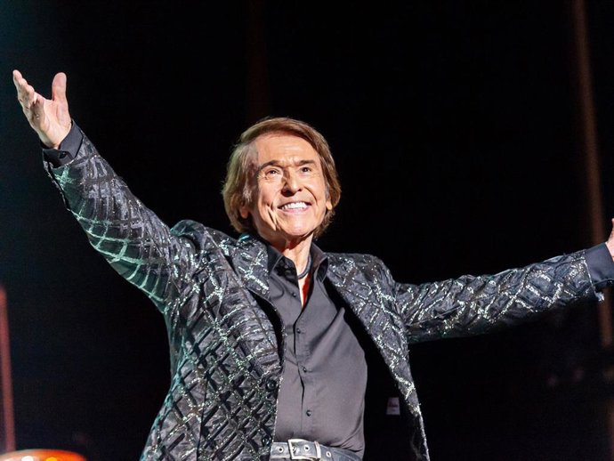 Raphael, incombustible, ha celebrado sus 60 años de carrera en el Festival Starlite