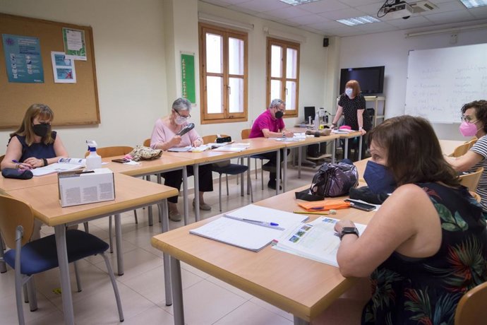 La Universidad Popular de Zaragoza oferta 2.250 plazas el próximo curso .