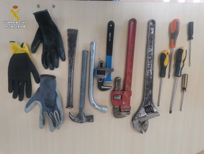 Herramientas usadas por los detenidos para los numerosos robos en comercios de la provincia de Ciudad Real.