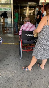 El PSOE critica la "insostenible" situación que atraviesa la sanidad en Granada y reclama a la Junta mejoras