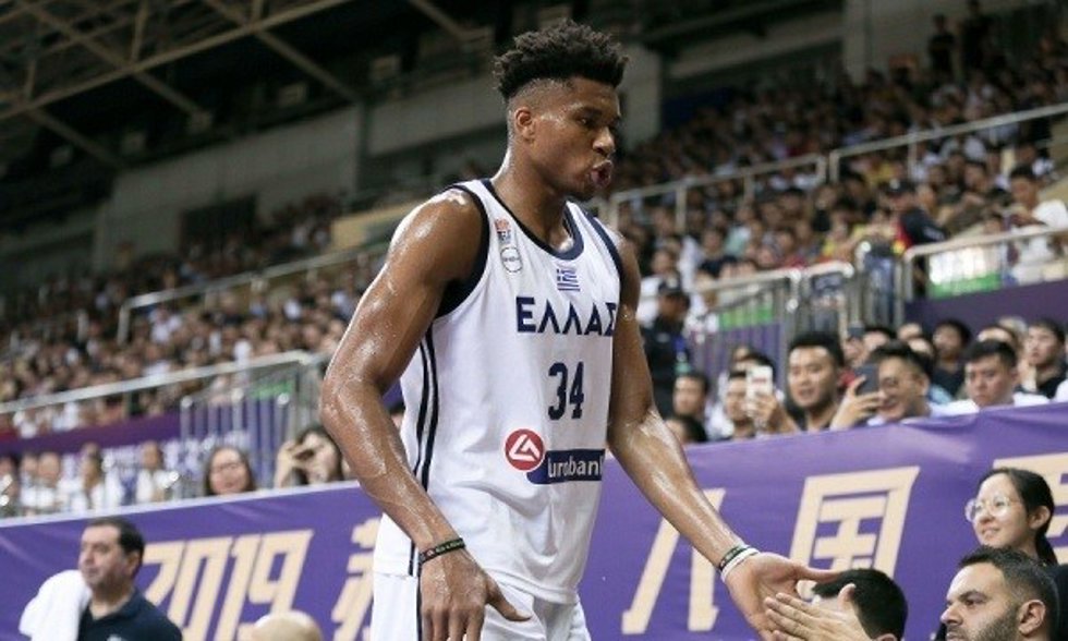 Archivo - Giannis Antetokounmpo jugando con Grecia.