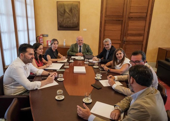 Imagen de 15 de julio de la primera reunión de la Mesa del Parlamento de la XII Legislatura.