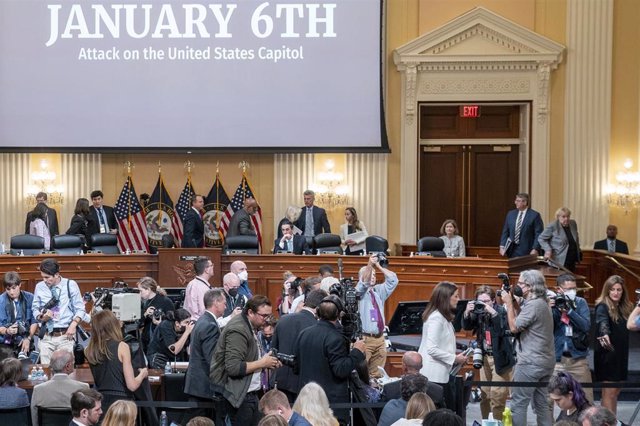 Una audiencia del comité que investiga el asalto al Capitolio