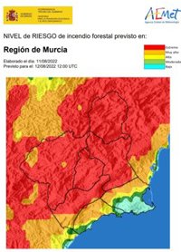 El nivel de riesgo de incendio forestal previsto este viernes es extremo en la Región, excepto en el litoral