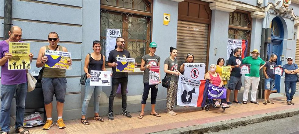 Berri-Otxoak se moviliza en Barakaldo por su 30 aniversario y cifra en más de 14.000 las familias asesoradas