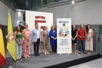 Un encuentro festivo al aire libre con música y arte reivindica la vida lenta en Bubión (Granada)