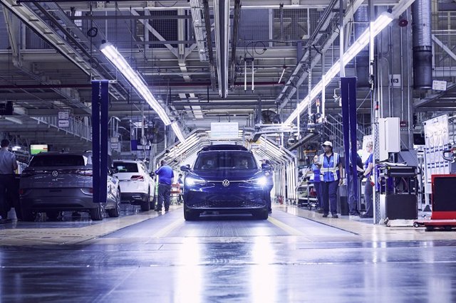 Economía/Motor.- Volkswagen inicia la producción del eléctrico ID.4 en Estados Unidos